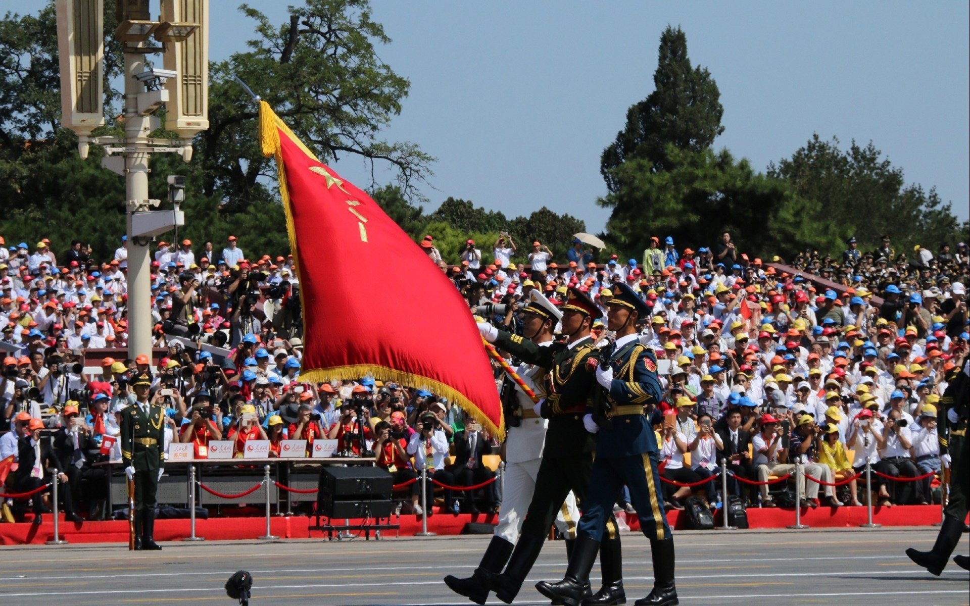 广东队加强转移球策略带动外线空位，cba广东队转换集锦